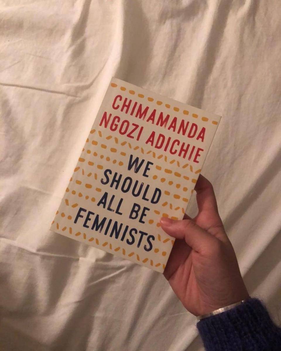 We Should All Be Feminist oleh Chimamanda Ngozi Adichie (instagram.com/1998kg519)