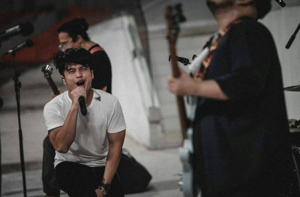 Nidji uji coba sound system di Jakarta International Stadium. (instagram.com/aniesbaswedan)