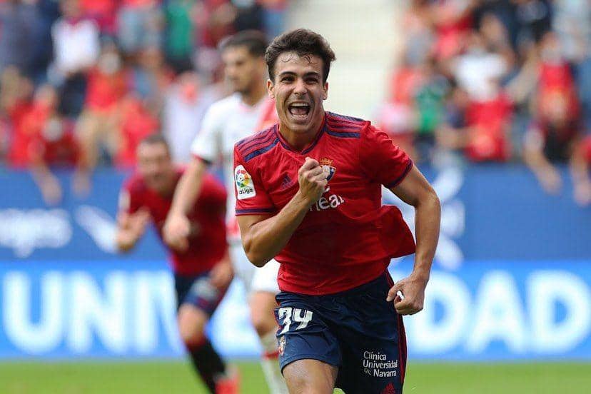 Manu Sanchez melakukan selebrasi usai mencetak gol untuk Osasuna. (instagram.com/manuelsanchez6)