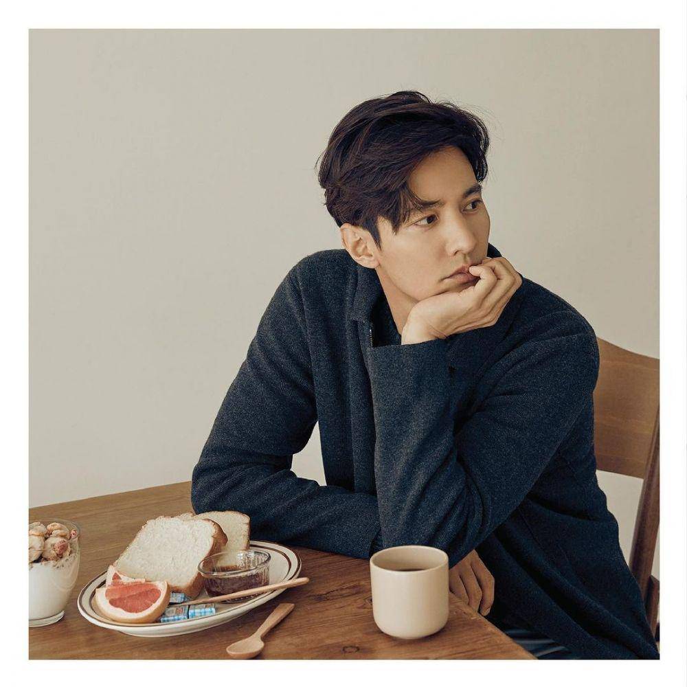 Won Bin (instagram.com/olzen_official)