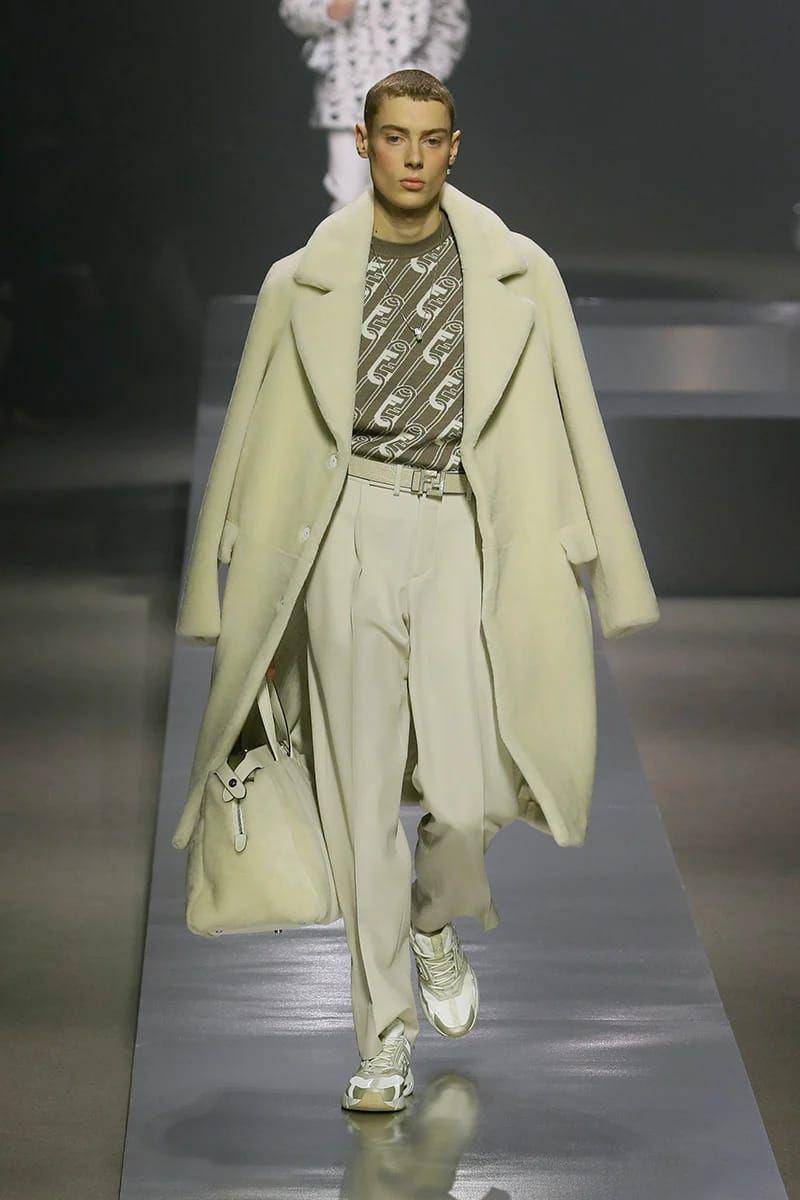 Style pria yang berkelas dari Fendi di Milan Fashion Week (MFW) Menswear Fall/Winter 2022/2023 (milanofashionweek.cameramoda.it)