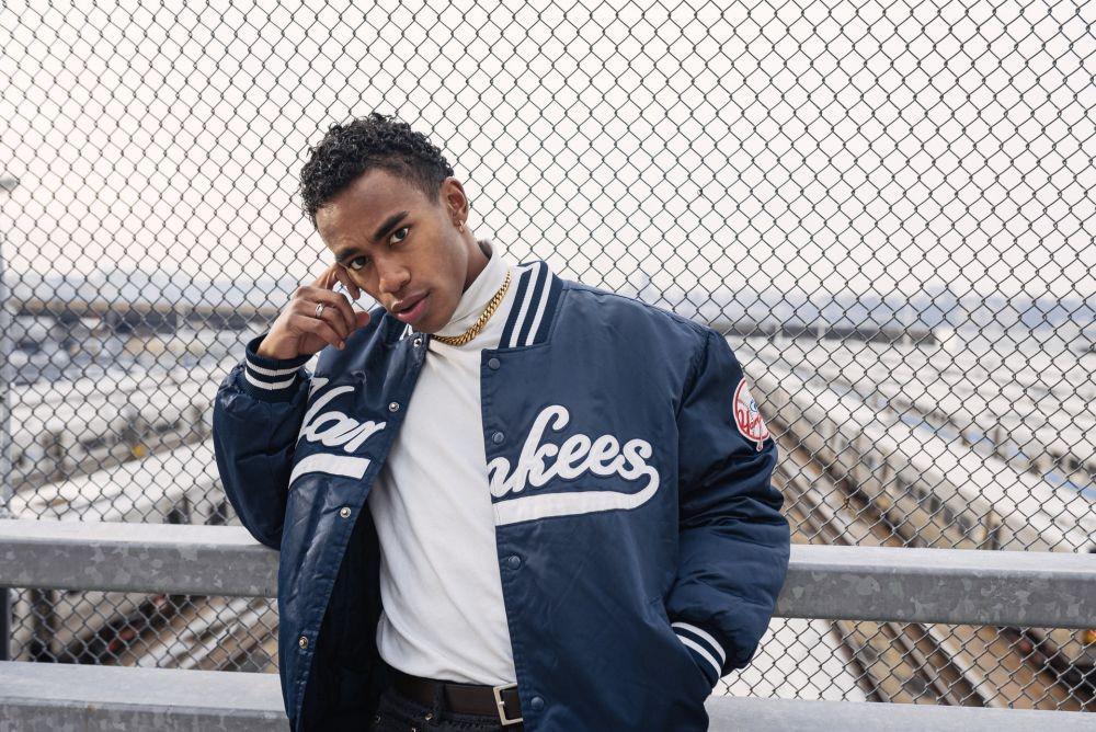 9 Rekomendasi Jaket Varsity Lokal, Kualitas Jempolan!