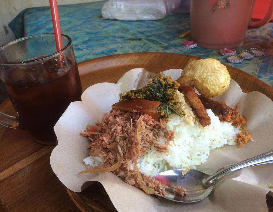 Nasi babi guling Men Repot. (instagram.com/babiguling_menrepot)