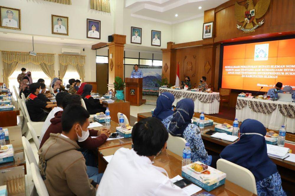 Sosialisasi Peraturan Bupati Nomor 45 Tahun 2020 tentang tentang Jam Rumah/Jam Istirahat Anak. (Dok. Humas Pemkab Sleman)