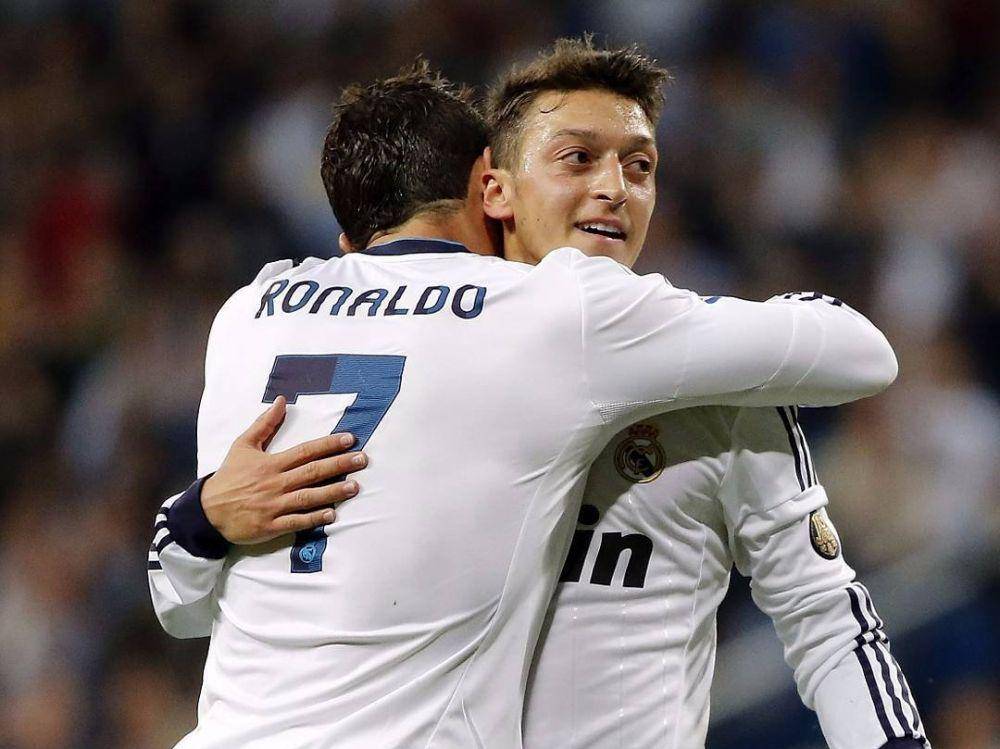 Cristiano Ronaldo dan Mesut Ozil (instagram.com/m10_official)