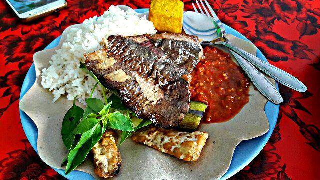 Sego Sambel Mbak Siti (instagram.com/tjakraningrat.inc)