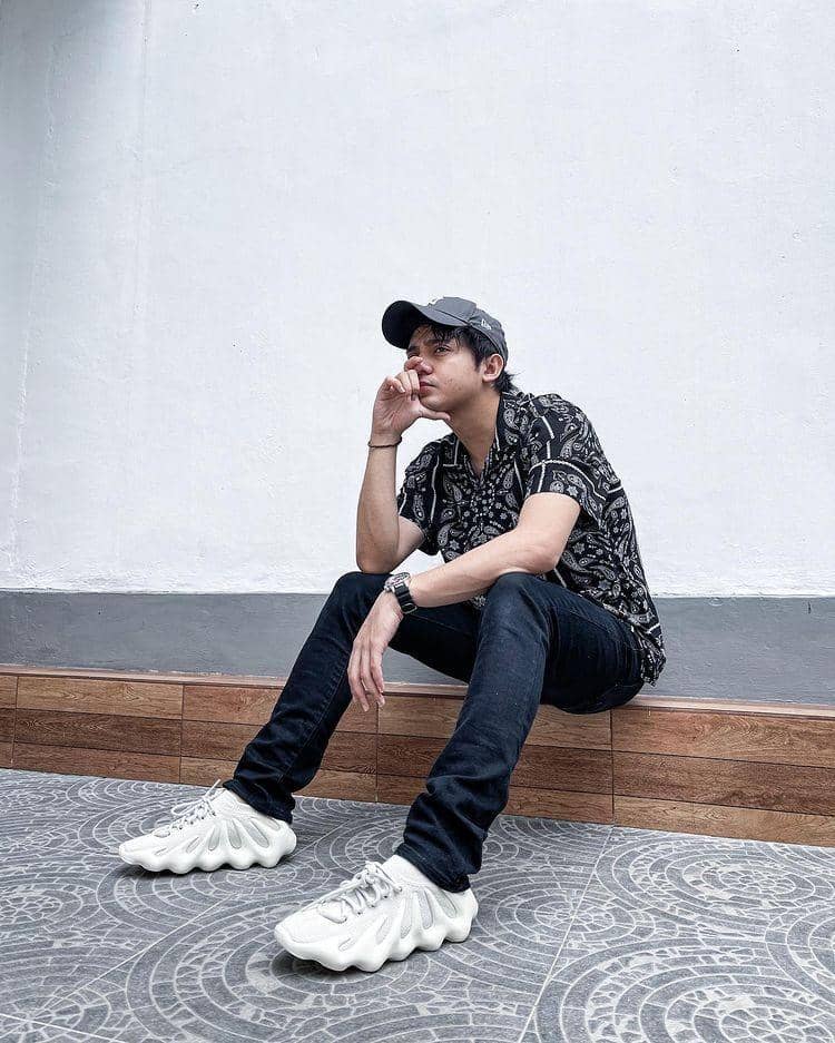 Ide Padu Padan ala Arbani Yasiz (instagram.com/arbaniyasiz)