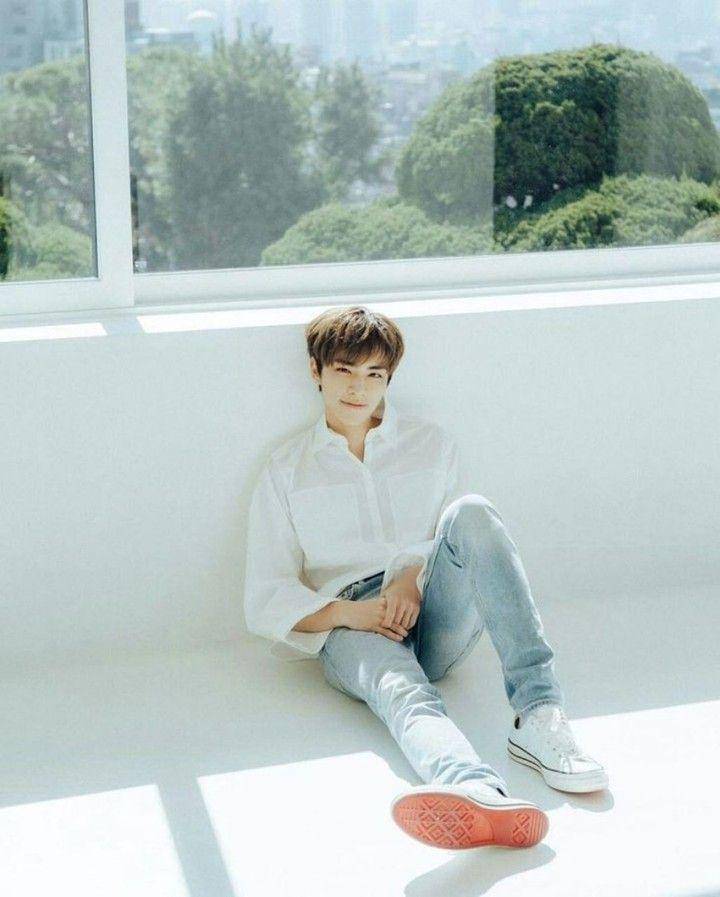 kemeja ala member WayV (instagram.com/nctunited00)