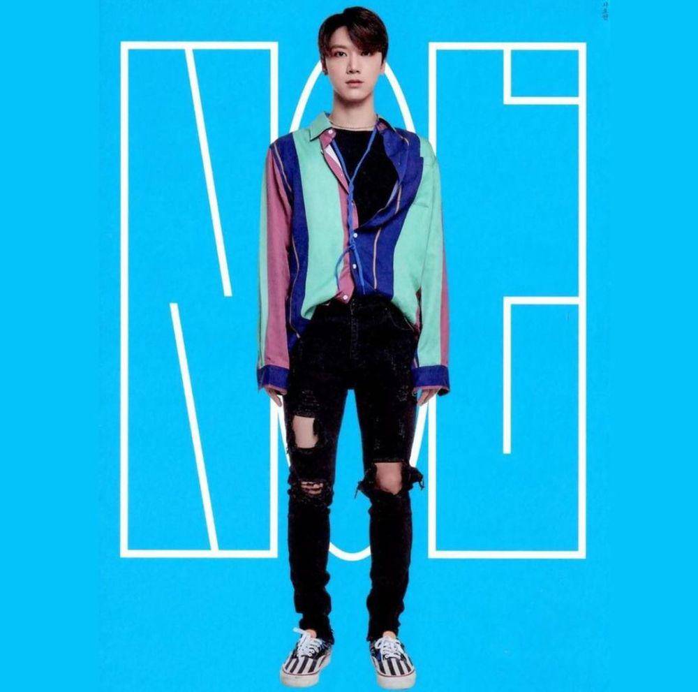 kemeja ala member WayV (instagram.com/nctunited00)
