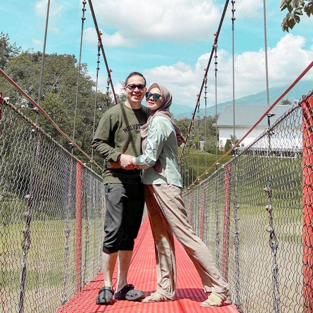 Fadli Akhmad dan Nur Ayu Chesty Maharani (instagram.com/superfadli)