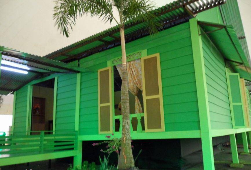 rumah Upin dan Ipin (emily2u.com)