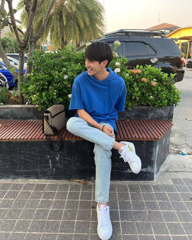 Ide OOTD Kasual ala Aktor Muda Thailand Chimon Wachirawit (instagram.com/chimonac)