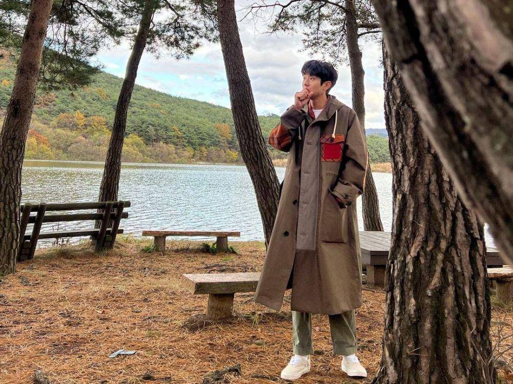 outfit Choi Woo Shik dalam KDrama Our Beloved Summer (instagram.com/dntlrdl)