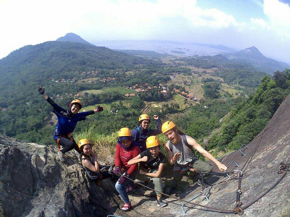 Wisata Via Ferrata Gunung Parang (instagram.com/skywalker_viaferrata)