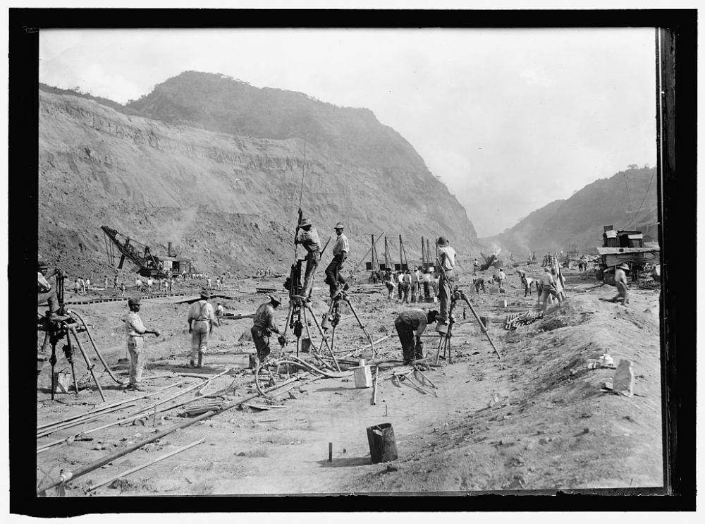 pekerja membangun Terusan Panama (loc.gov/Harris and Ewing)