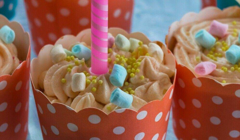 ilustrasi muffin marshmallow (pexels.com/Anuja Tilj)