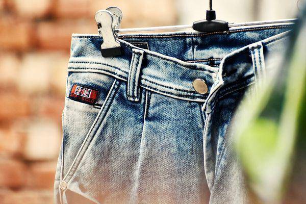 Ilustrasi jeans pria (pexels/Mstudio)