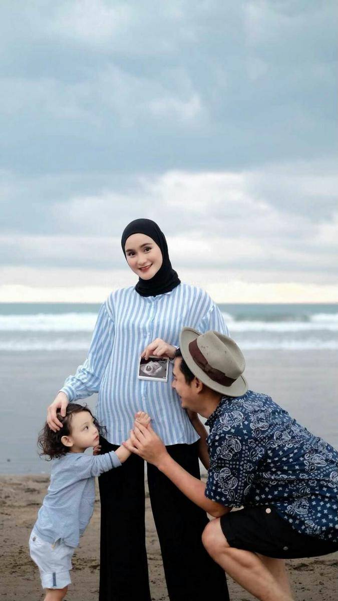 potret kehamilan anak kedua Nadya Fricella (instagram.com/iselfricella)