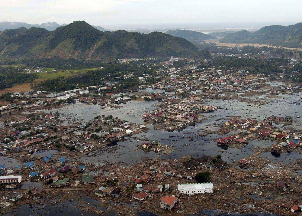 ilustrasi penampakan dampak tsunami Aceh 2004 (commons.wikimedia.org/U.S. Navy photo by Photographer's Mate 2nd Class Philip A. McDaniel)