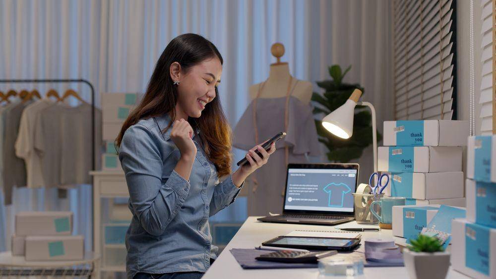 Ilustrasi membuat strategi marketing (Shutterstock/Chaay_Tee)