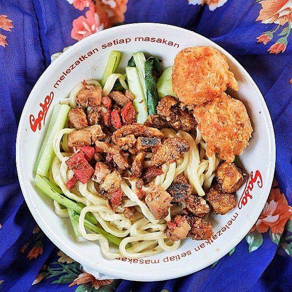 menud di Bakmi Ahau 38 (www.instagram.com/bakmiahau38)