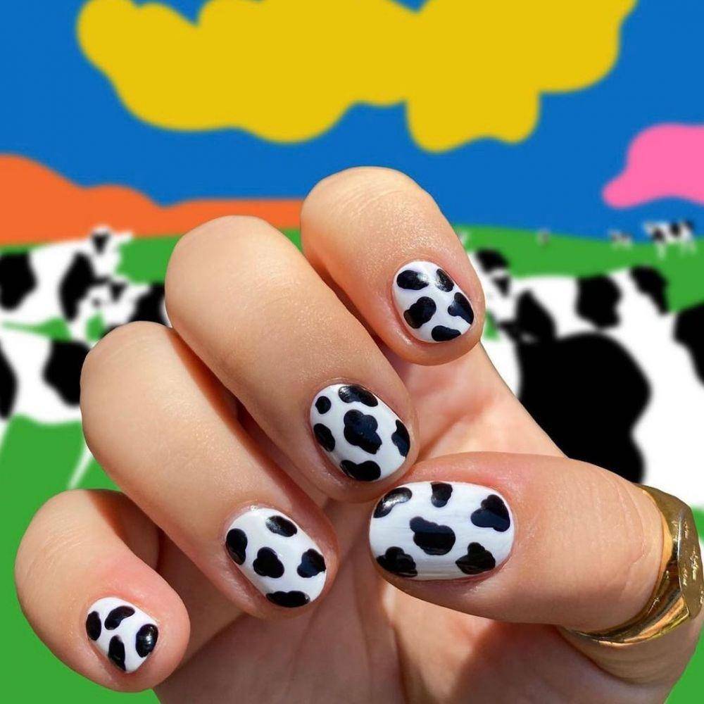 ilustrasi nail art untuk kuku pendek (instagram.com/oliveandjune)