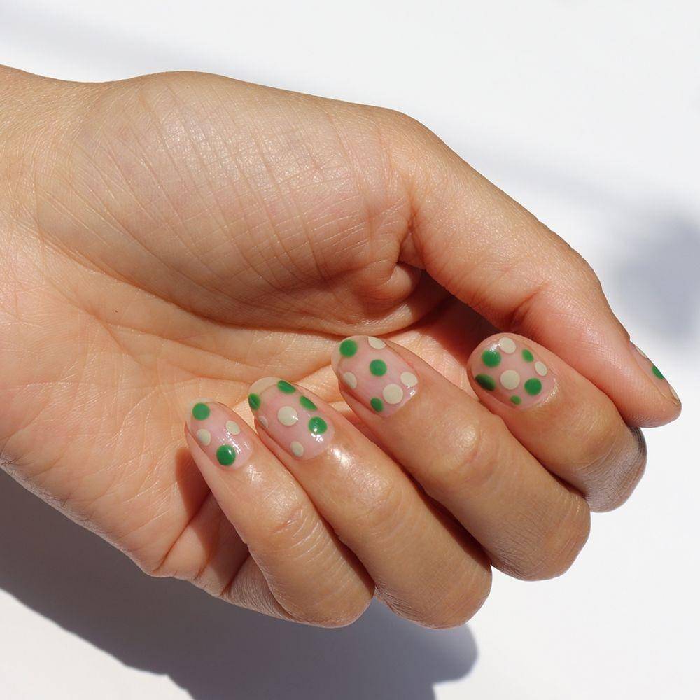 ilustrasi nail art untuk kuku pendek (instagram.com/jinsoon)