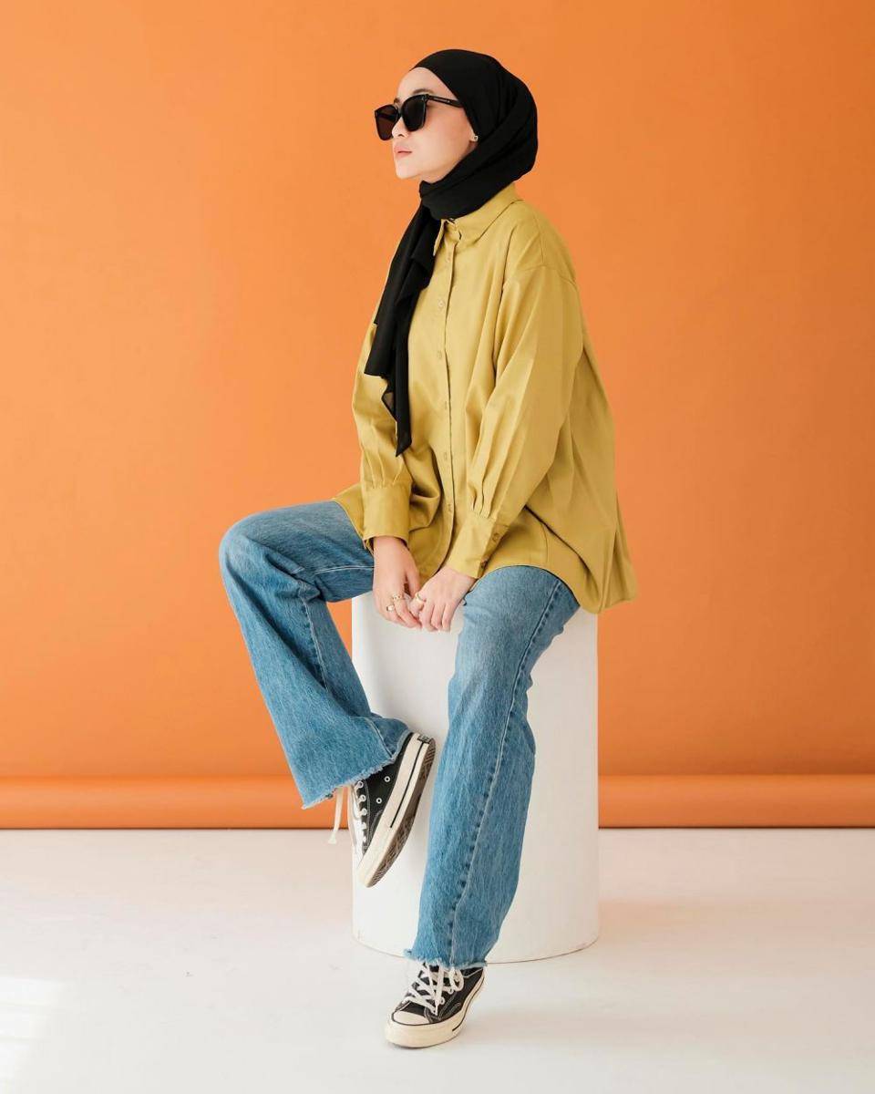 celana jeans ala Alifia Diannisa (instagram.com/alfdns)
