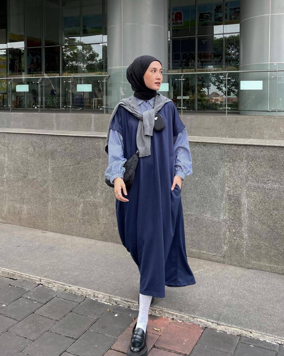 dress polos ala Inas Rana (instagram.com/inasrana)