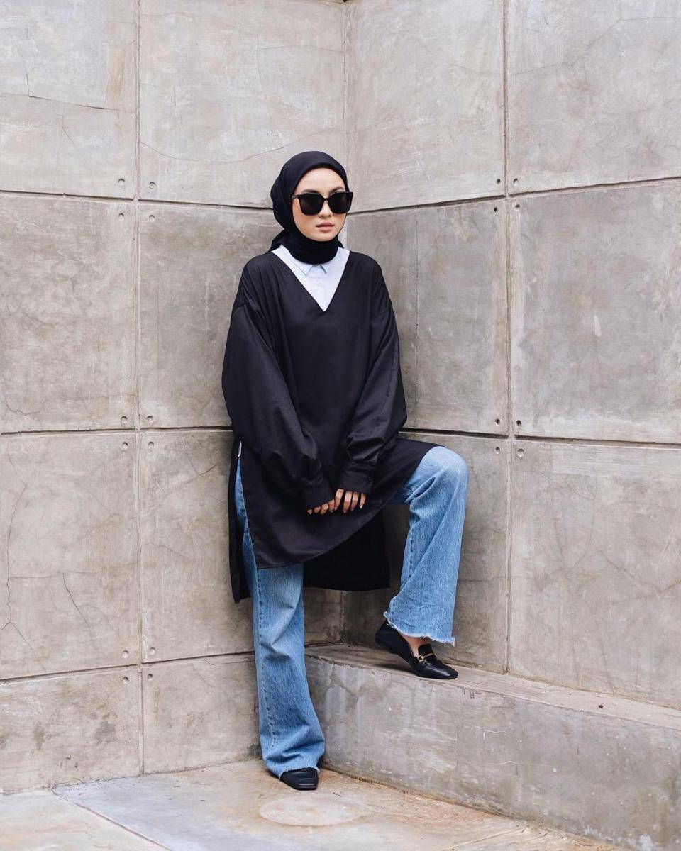 celana jeans ala Alifia Diannisa (instagram.com/alfdns)