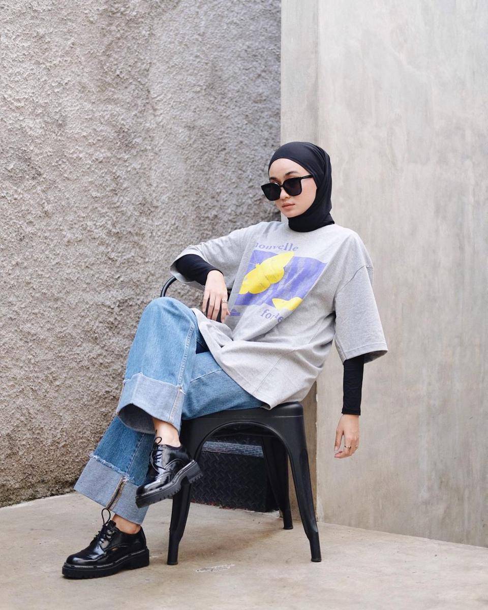 celana jeans ala Alifia Diannisa (instagram.com/alfdns)