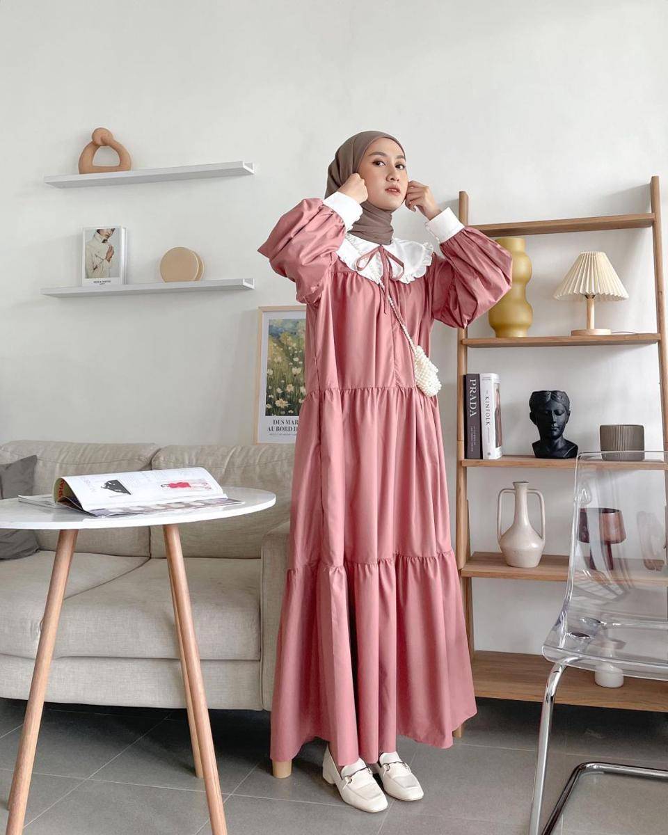 dress polos ala Inas Rana (instagram.com/inasrana)