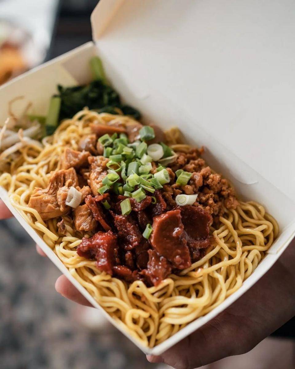 menu di Bakmi Aloi (www.instagram.com/bakmie.aloi)