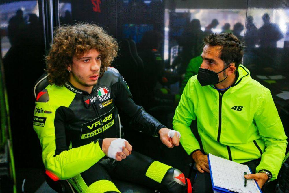 potret Marco Bezzecchi dan Matteo Flamigni (motogp.com)
