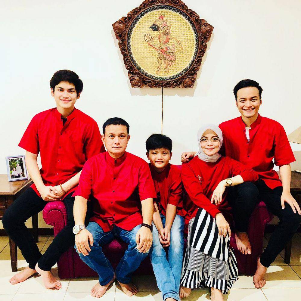 potret Irzan Faiq dan keluarga (instagram.com/ratunadia19/)