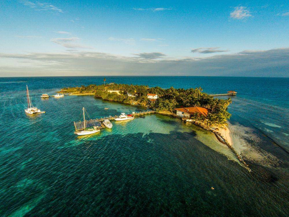 Blackadore Caye (architecturaldigest.com)