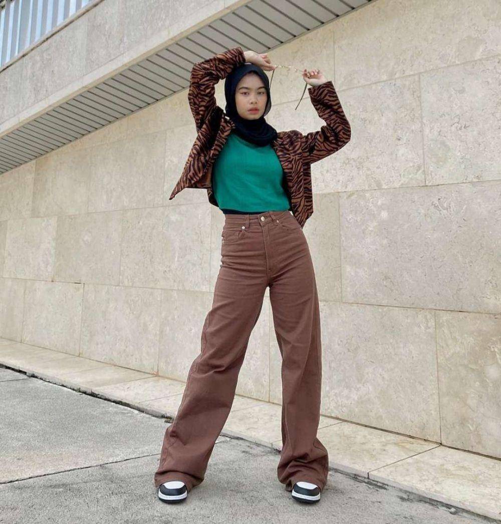 style hijab animal print (instagram.com/naqitakarnn)