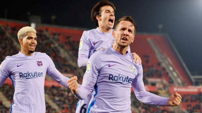 Luuk De Jong saat melakukan selebrasi gol. (tbsnews.net)
