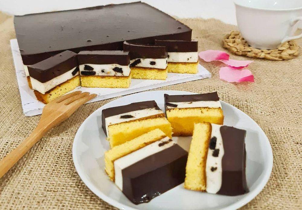 Puding busa lapis coklat dan oreo. (instagram.com/sheilasuhendra)
