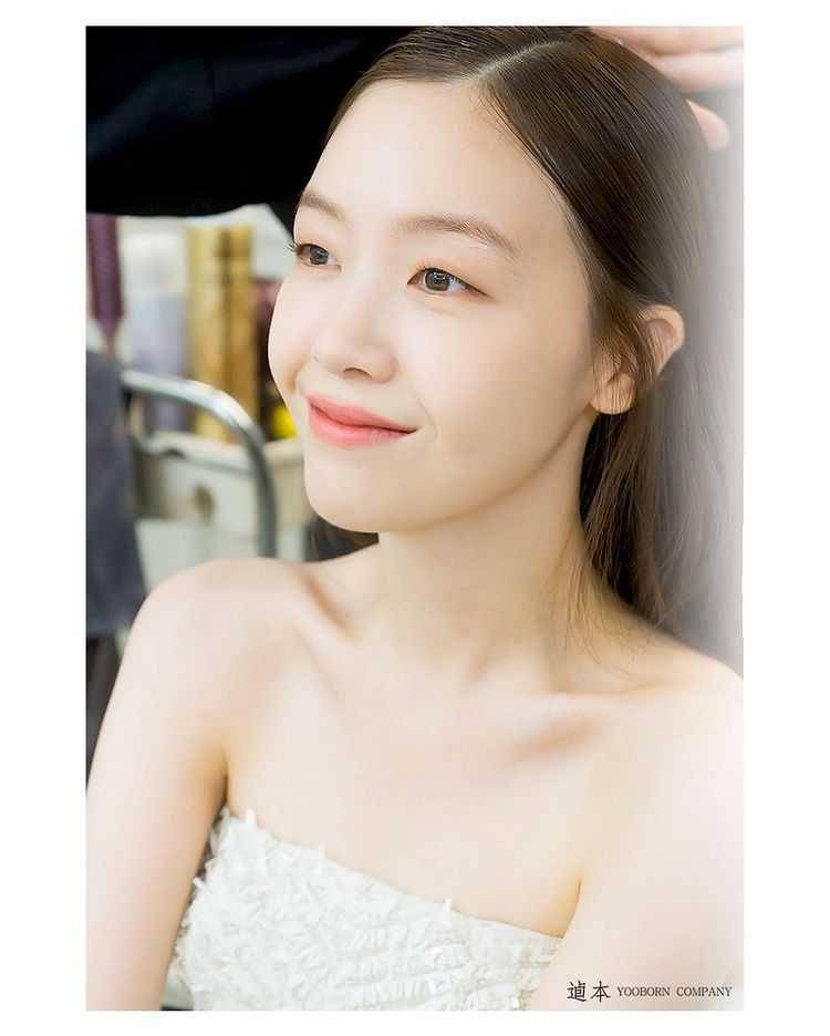 Bang Min Ah (instagram.com/bbang_93)