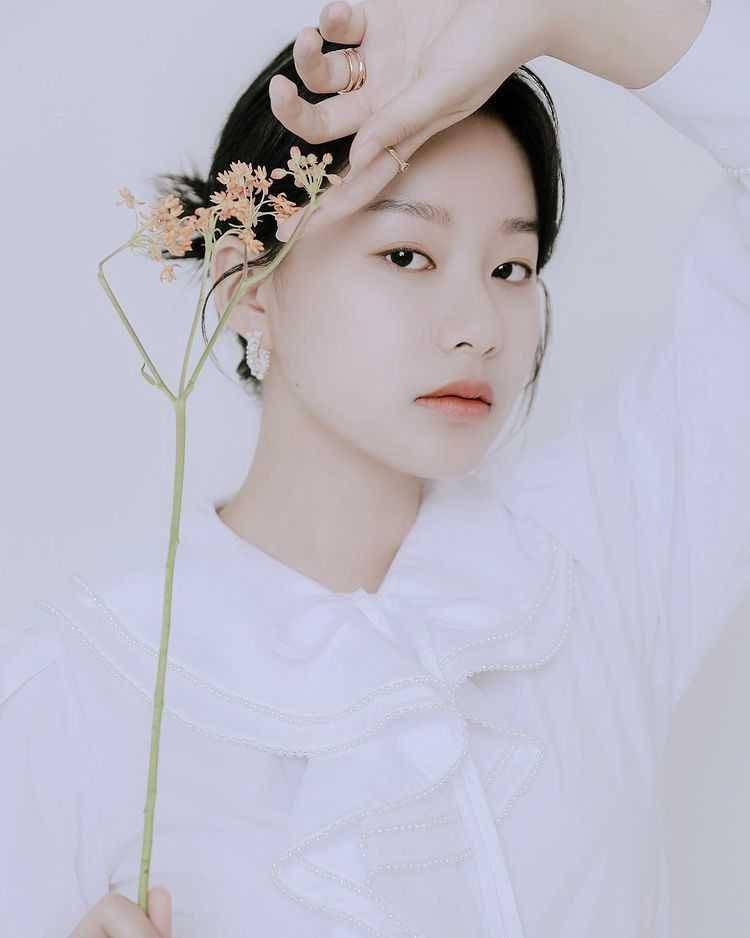 Park Yoo Na (instagram.com/youna_1997)
