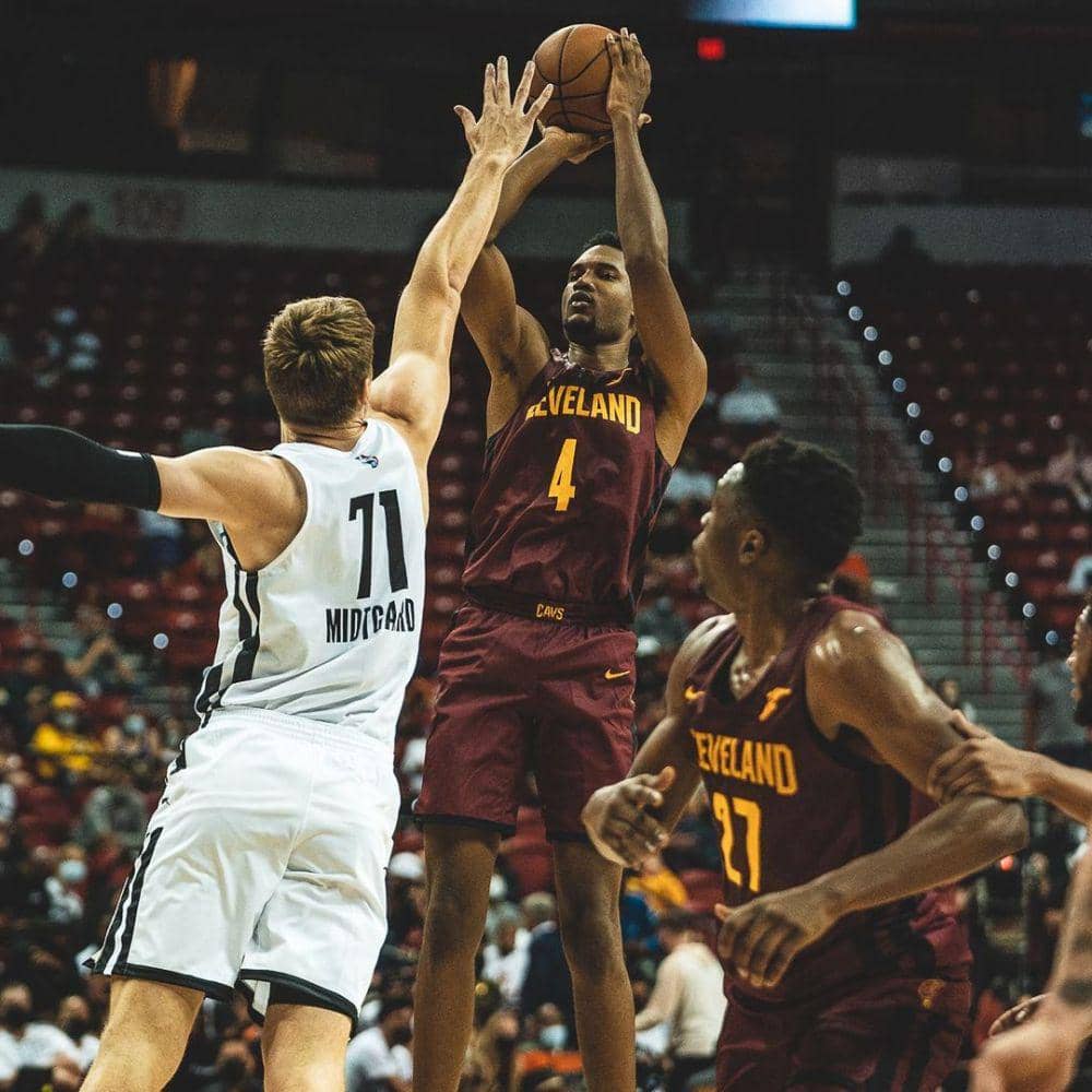 Evan Mobley berseragam Cleveland Cavaliers dalam ajang Summer League. (instagram.com/evanmobley4)