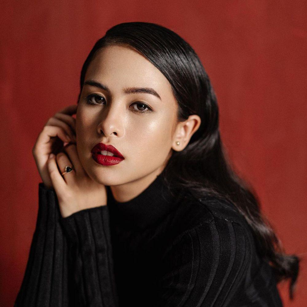 5 Fun Fact Maudy Ayunda Jarang Diketahui, Suka Makan Pecel!