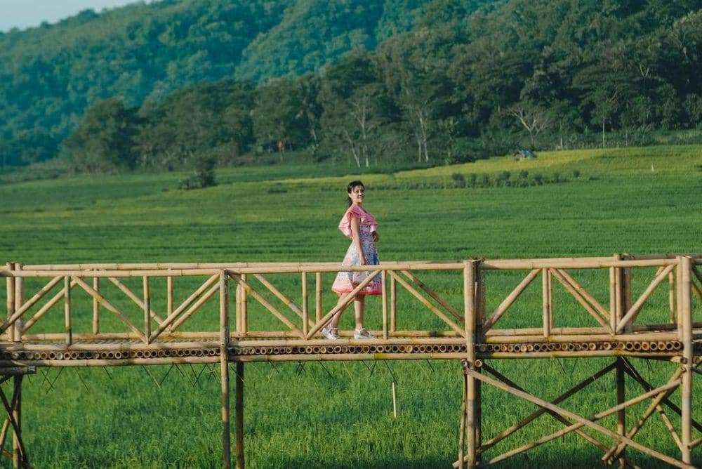 Menoreh Sky Bridge (instagram.com/novii_kaori)
