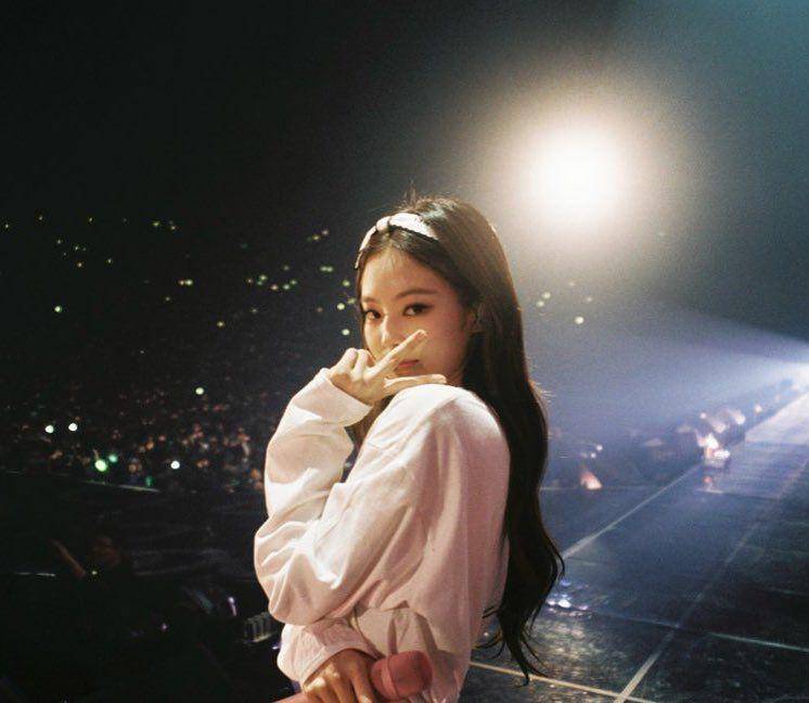 foto Jennie yang dijepret oleh Lisa BLACKPINK (instagram.com/lalalalisa_m)