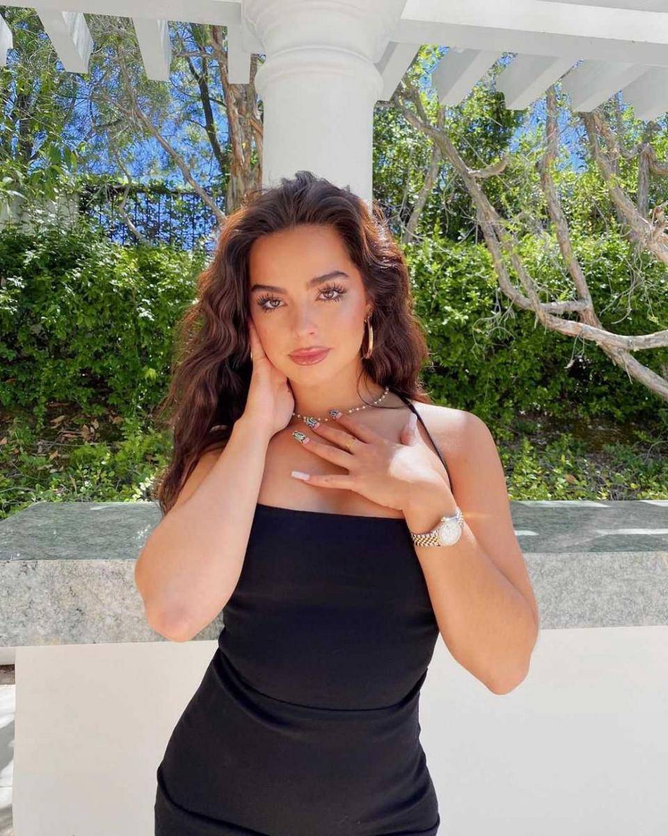 gaya rambut Addison Rae (instagram.com/addisonraee)