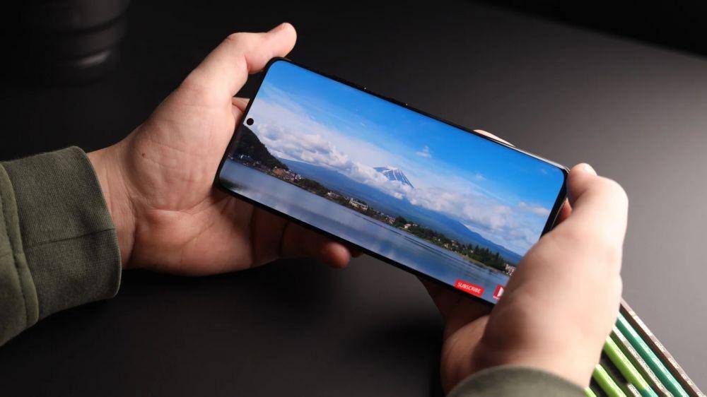 ilustrasi layar seri Galaxy S22 (sammobile.com)