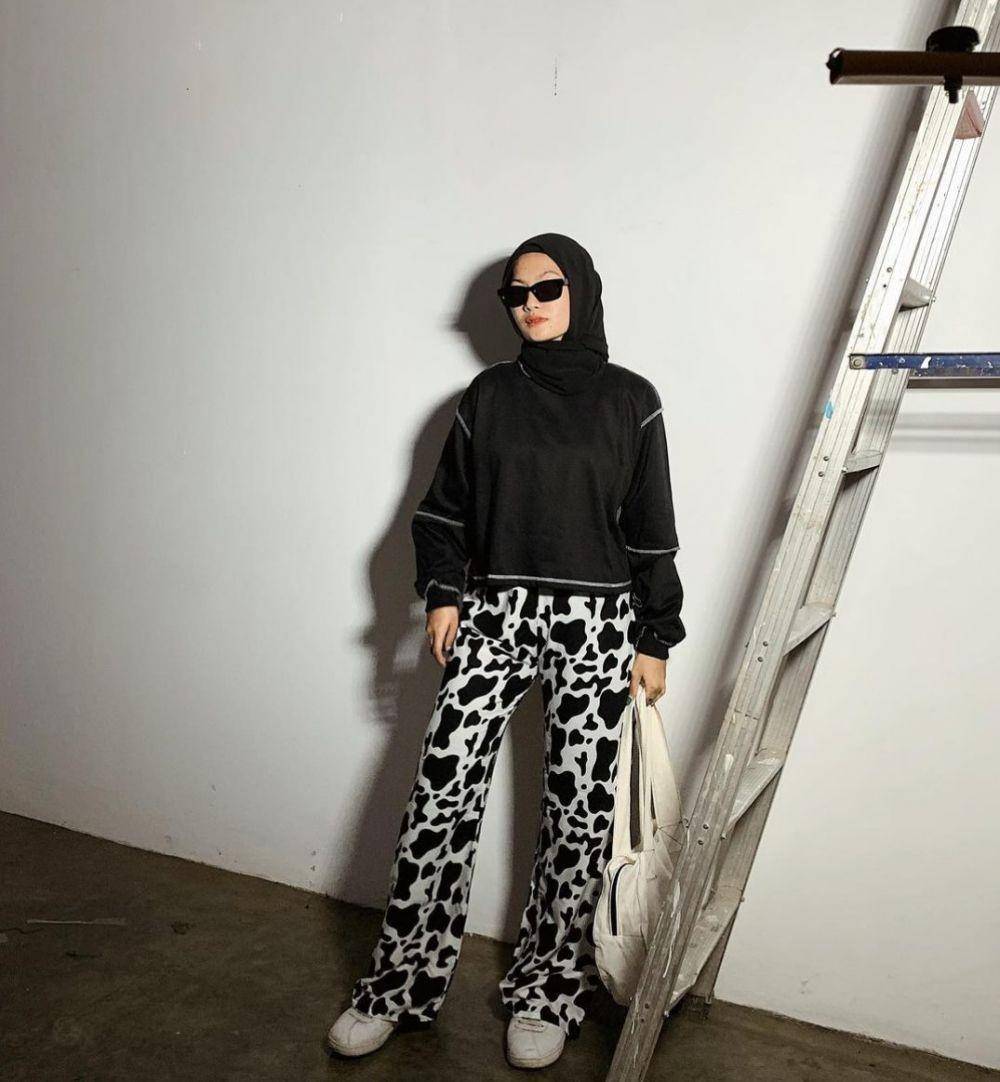 style hijab animal print (instagram.com/biyyanabilla)