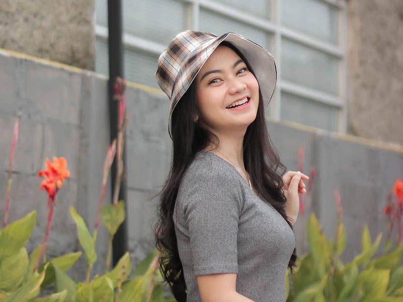 Jadi Zara di Love Story, 10 Potret Manis Ratu Aulia yang Bikin Kagum
