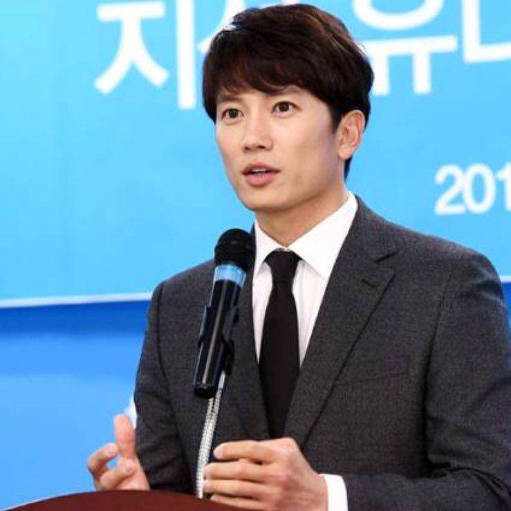 Ji Sung (instagram.com/justin_jisung)